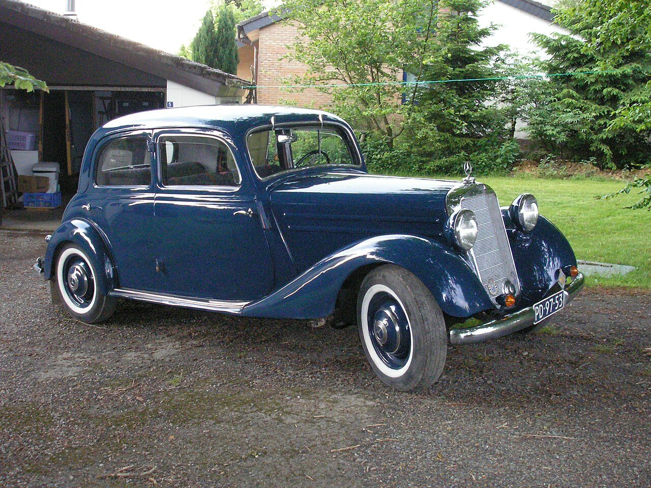 Mercedes W136 Седан