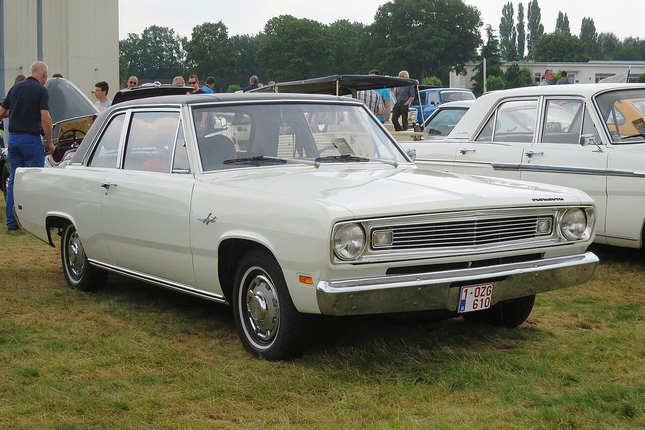 Plymouth Valiant Седан