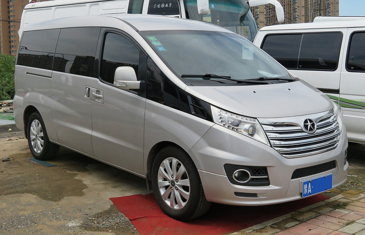 JAC M5 Минивэн