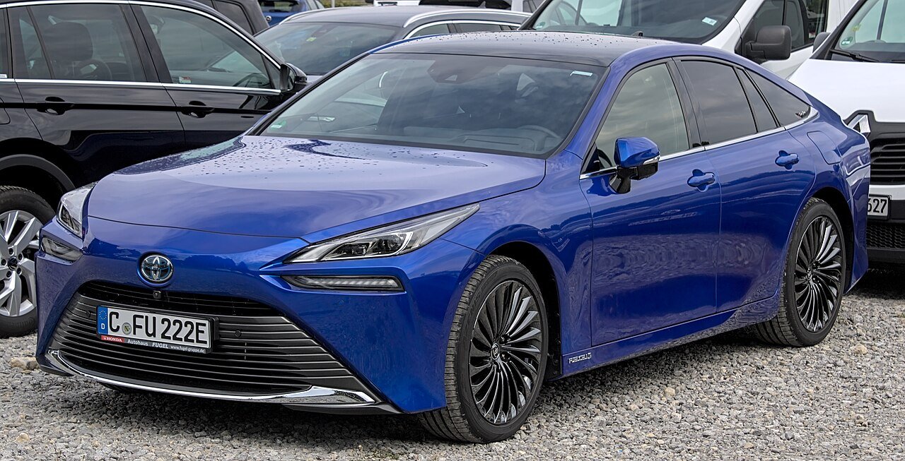 Toyota Mirai Седан