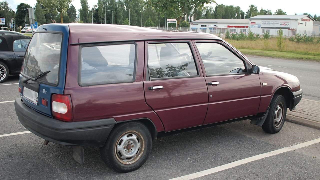 ИЖ 21261 Фабула Универсал (5 дв.)