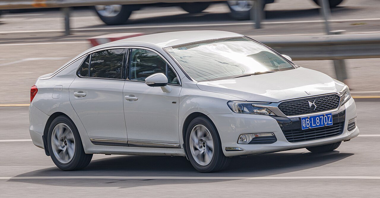 DS 5LS Седан