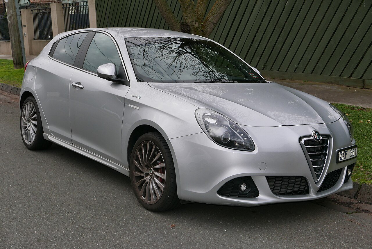 Alfa Romeo Giulietta Хэтчбек (5 дв.)