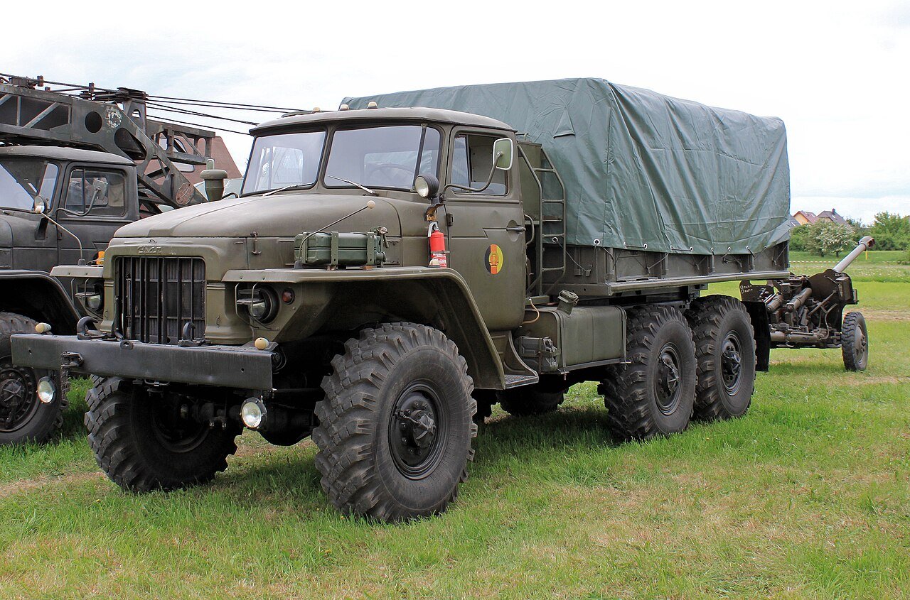 Урал 375 Тягач