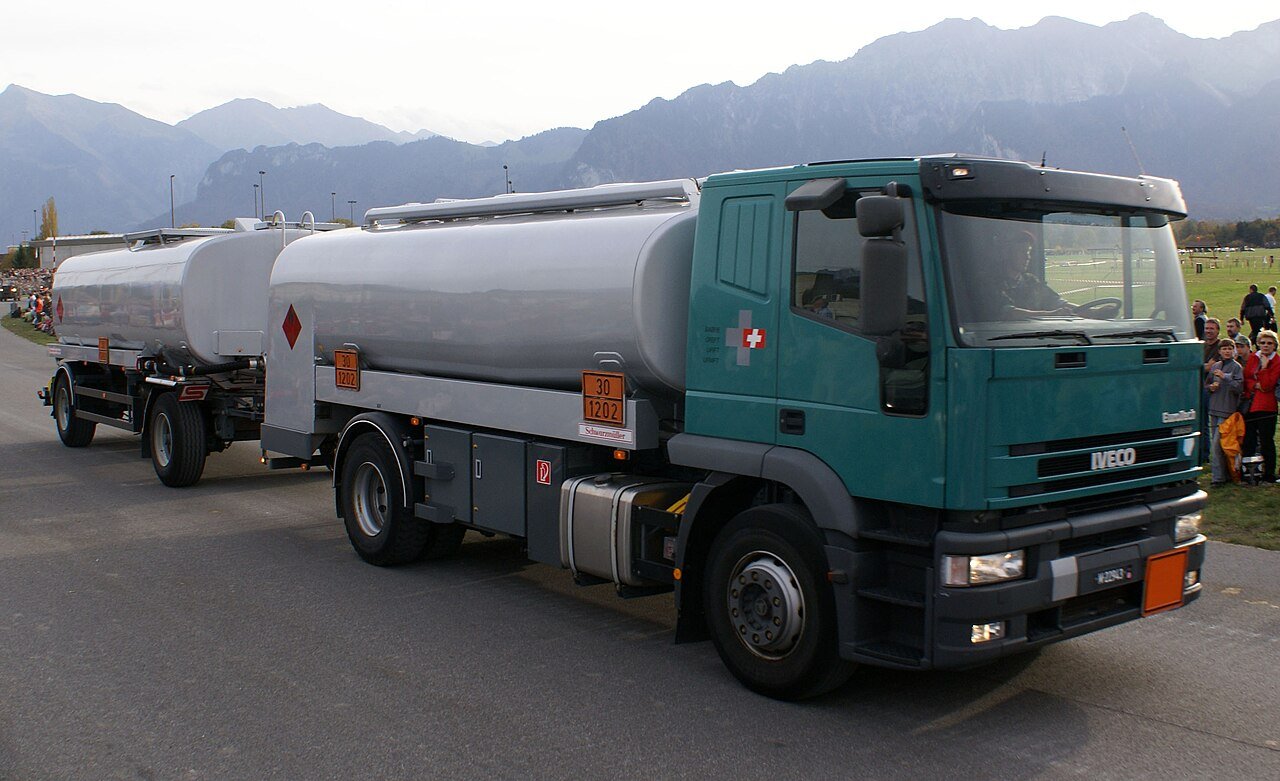 Iveco EuroTech Тягач