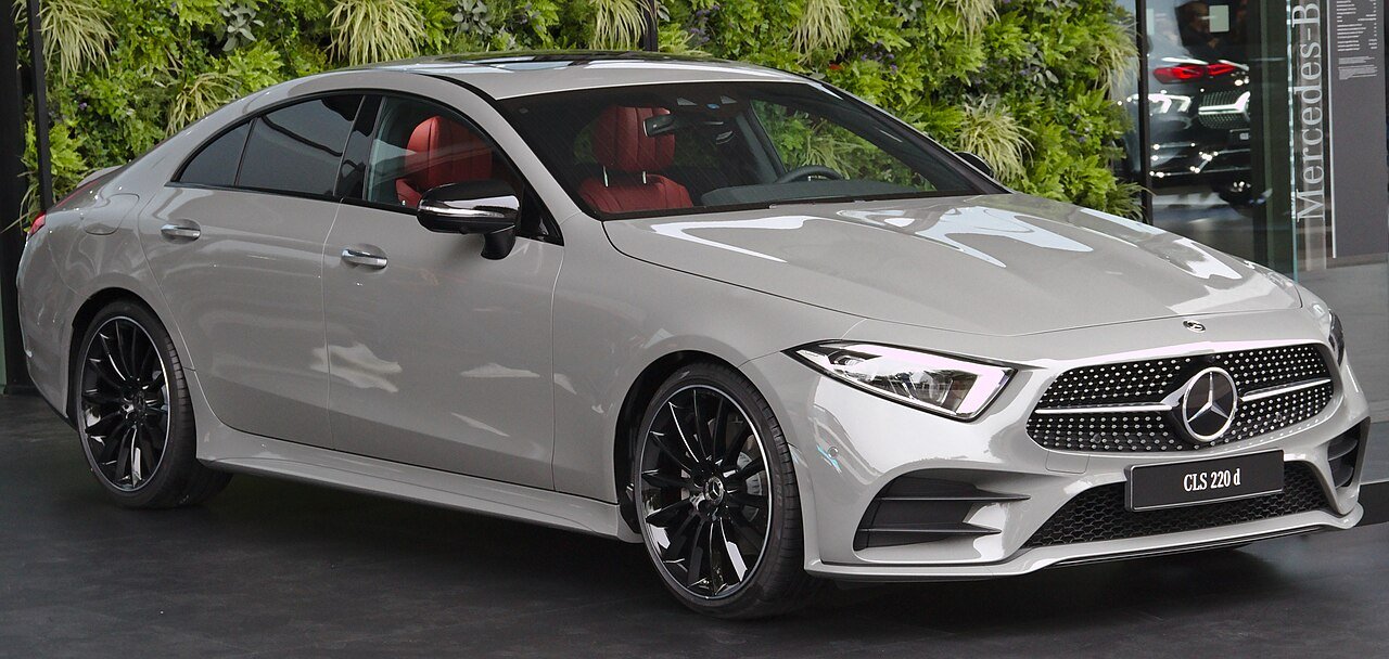 Mercedes CLS-Class Седан