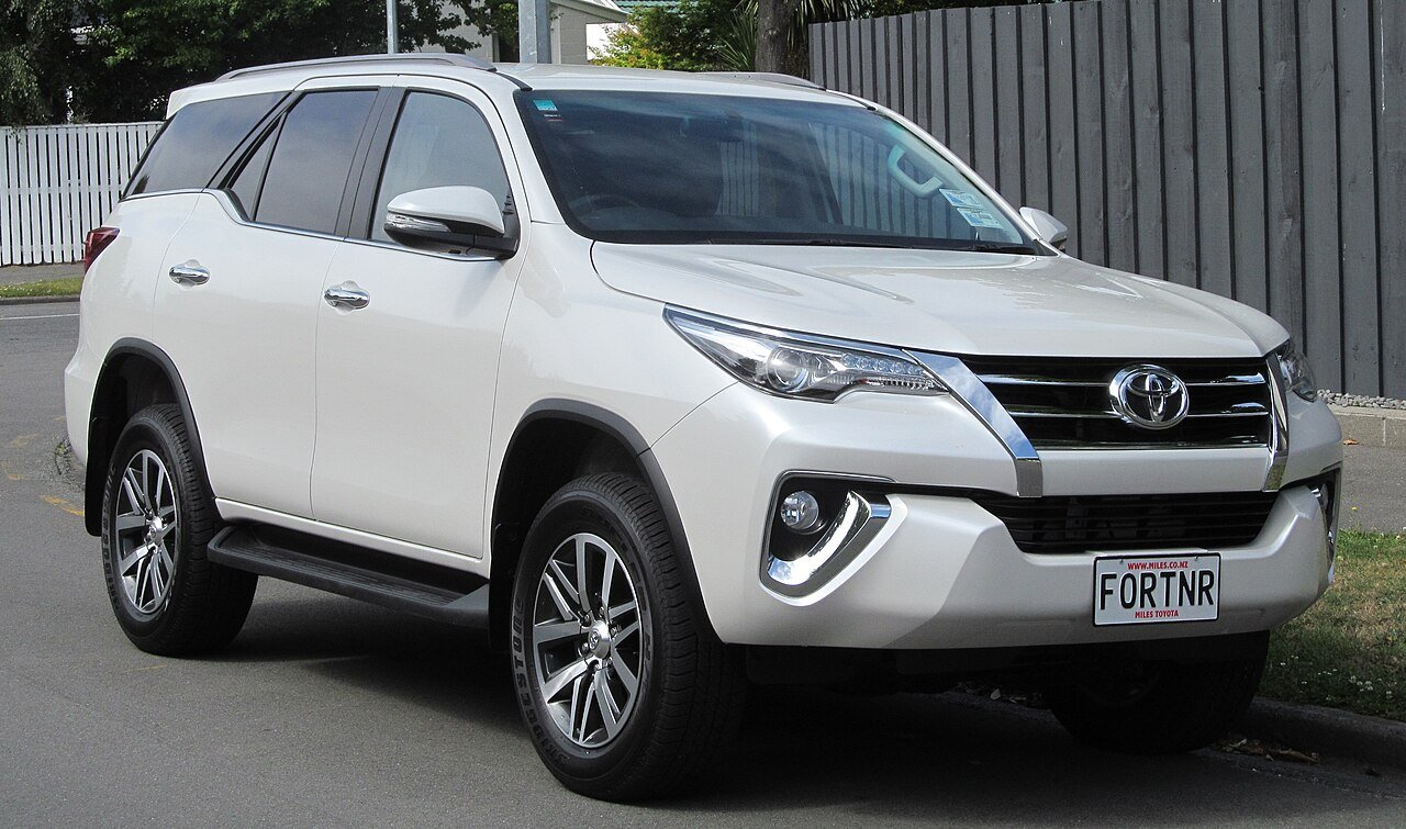 Toyota Fortuner Внедорожник (5 дв.)