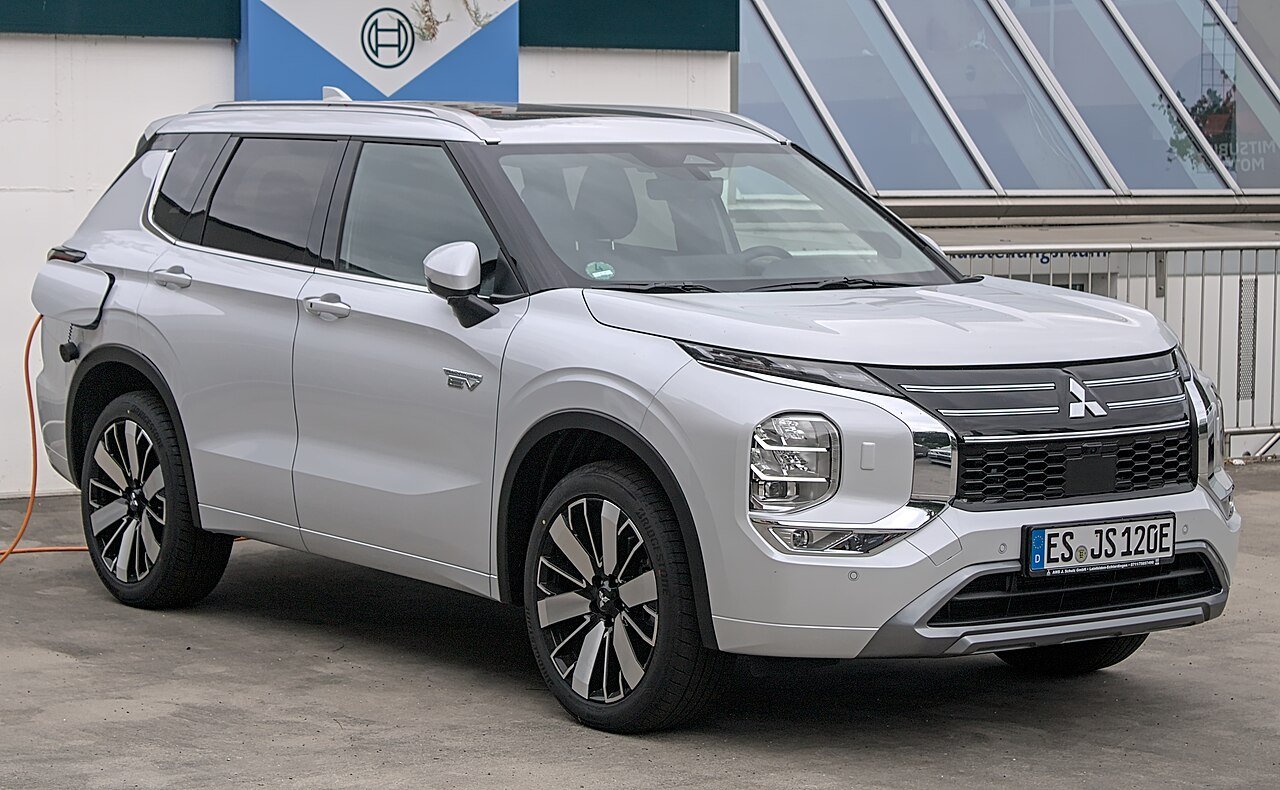 Mitsubishi Outlander Внедорожник (5 дв.)