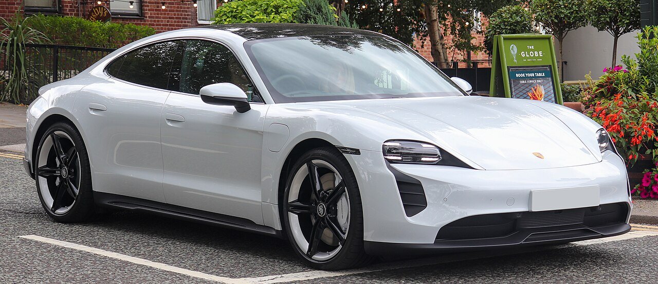 Porsche Taycan Седан