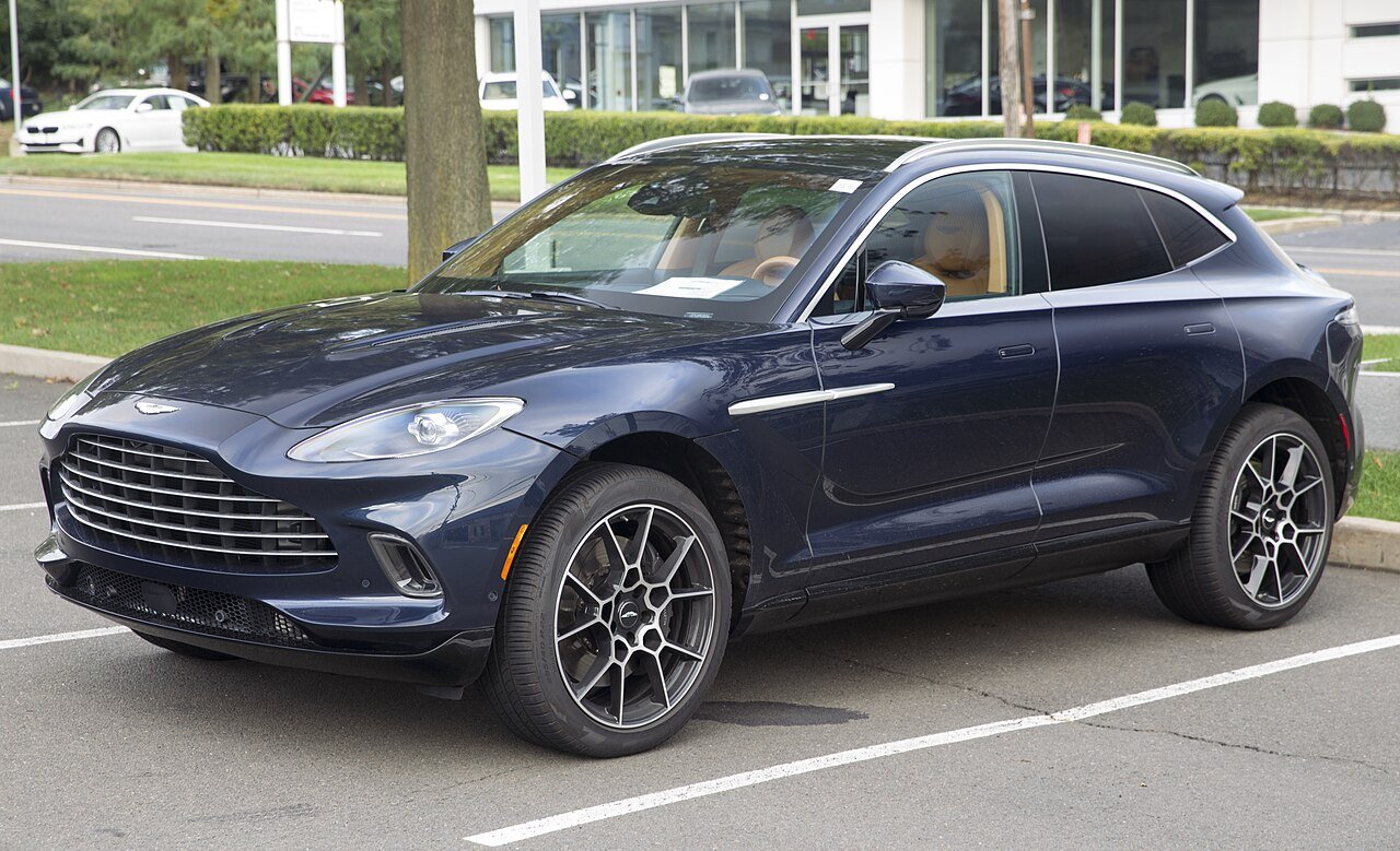 Aston Martin DBX Внедорожник (5 дв.)