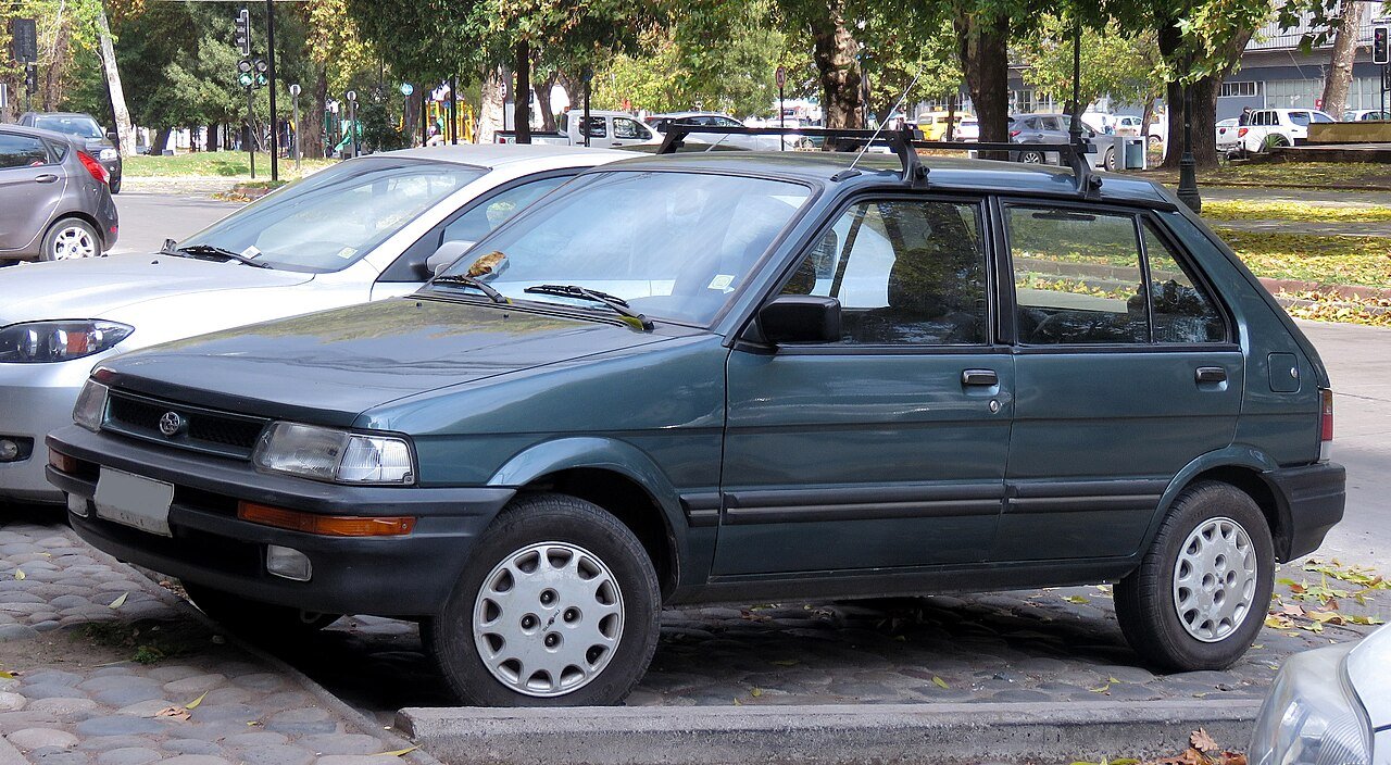 Subaru Justy Хэтчбек (3 дв.)