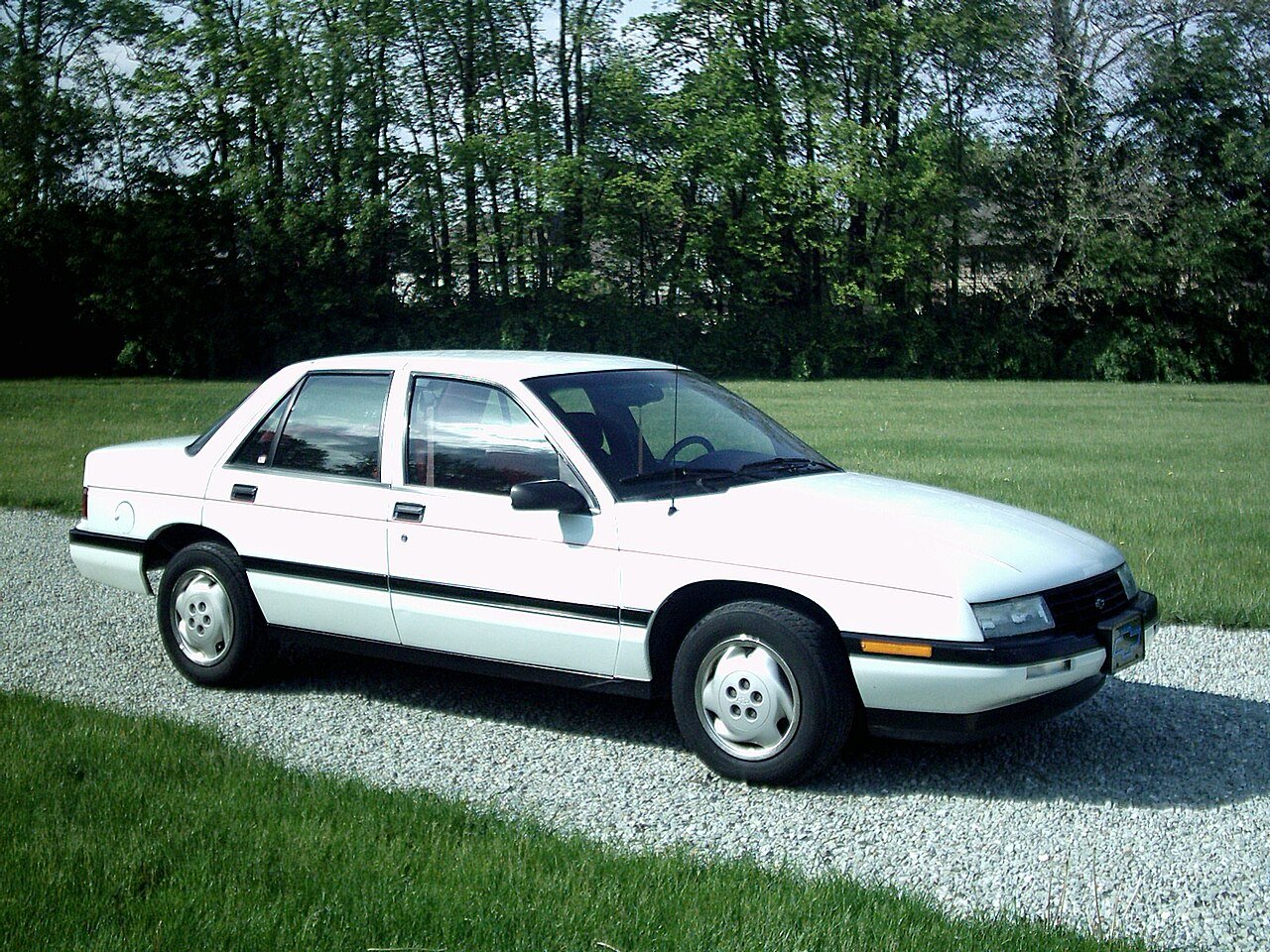 Chevrolet Corsica Седан