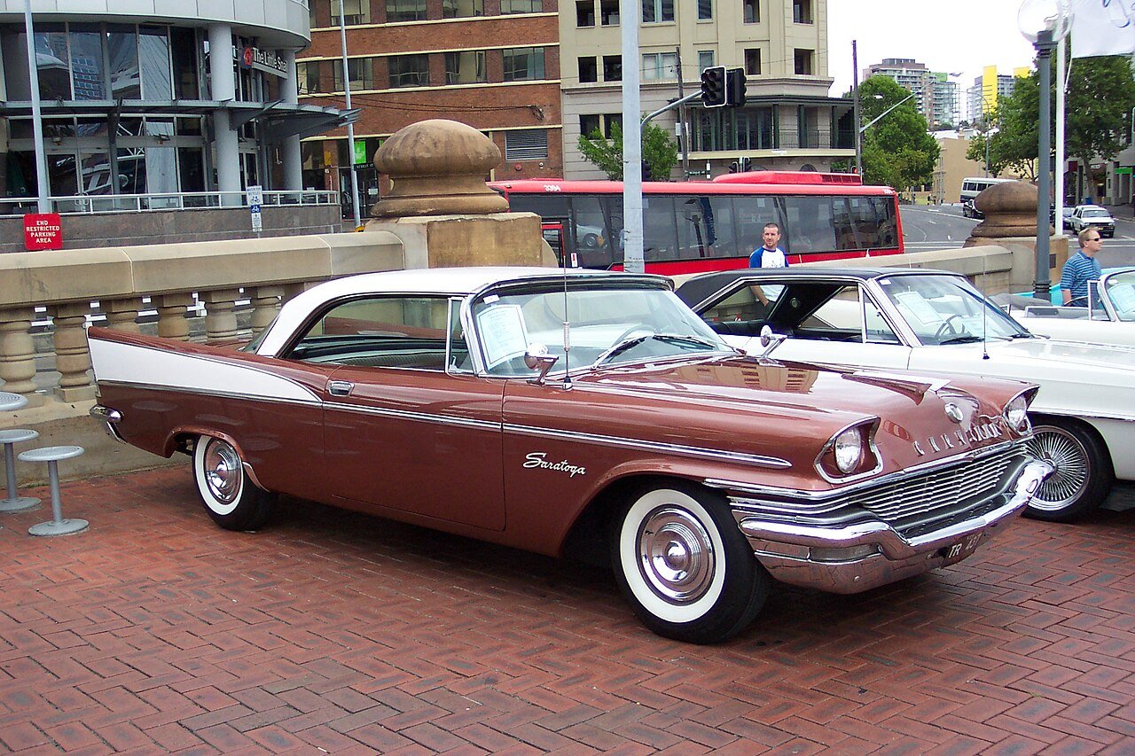Chrysler Saratoga Седан
