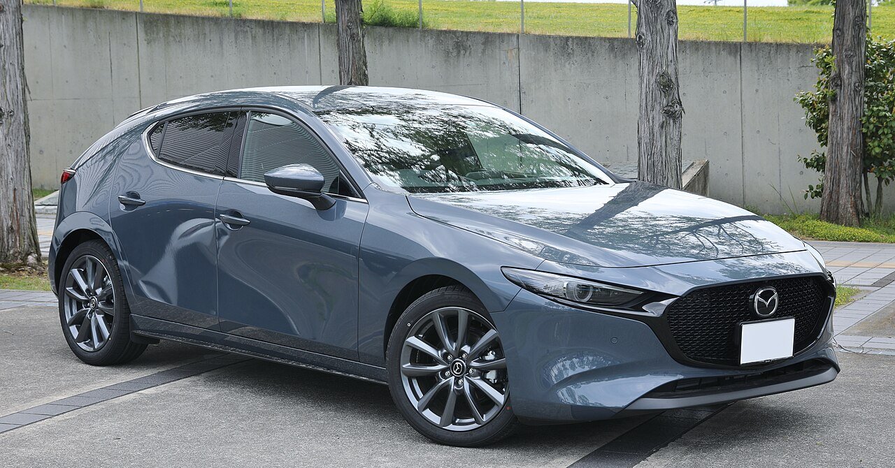 Mazda 3 Седан