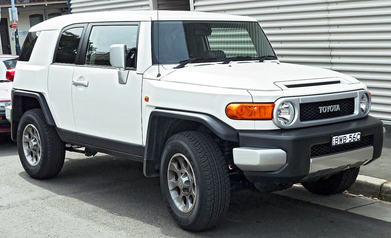 Toyota FJ Cruiser Внедорожник (5 дв.)