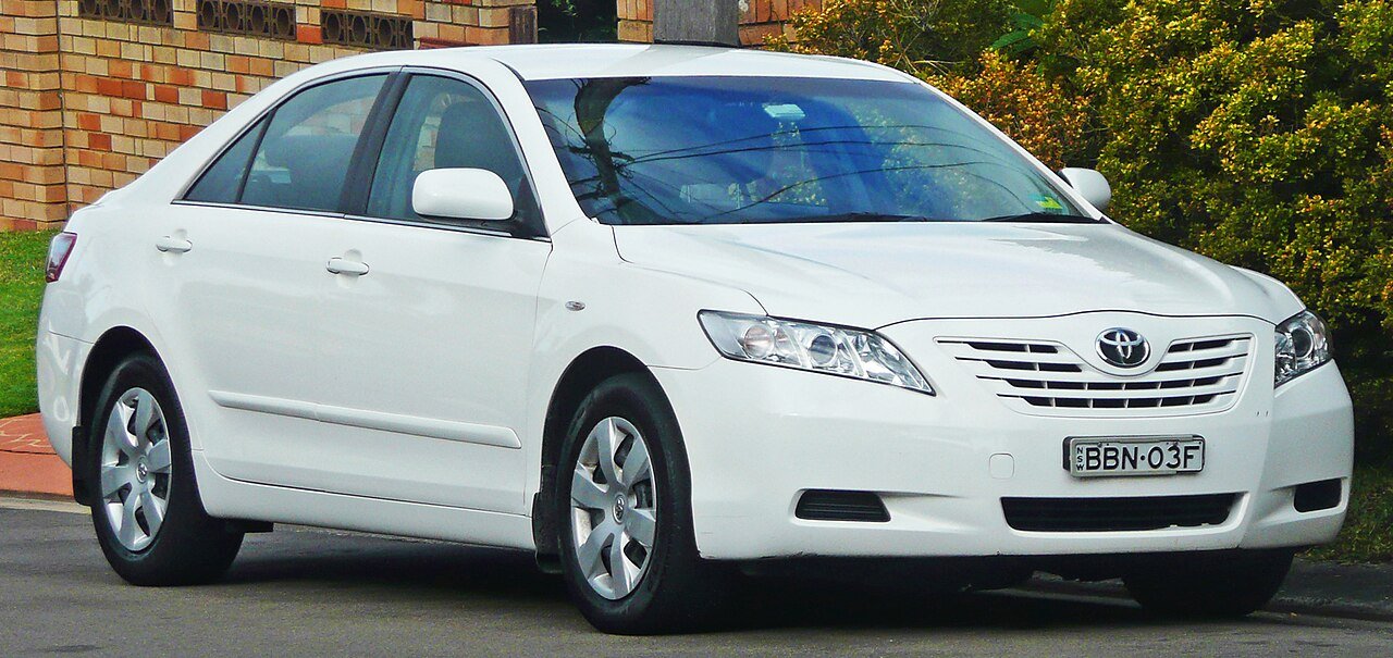 Toyota Camry Седан