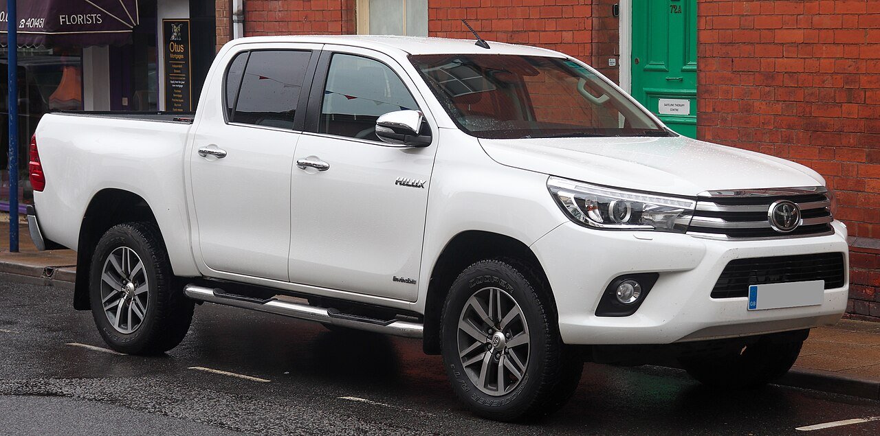 Toyota HiLux Пикап (4 дв.)