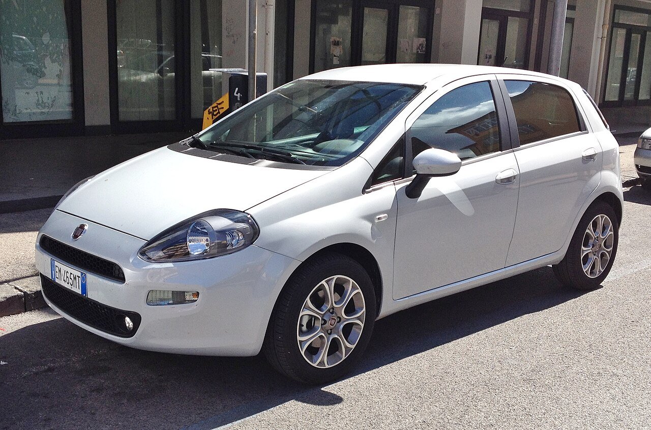 Fiat Punto 2012 Hatchback 5 door — характеристики — Автонавигатор