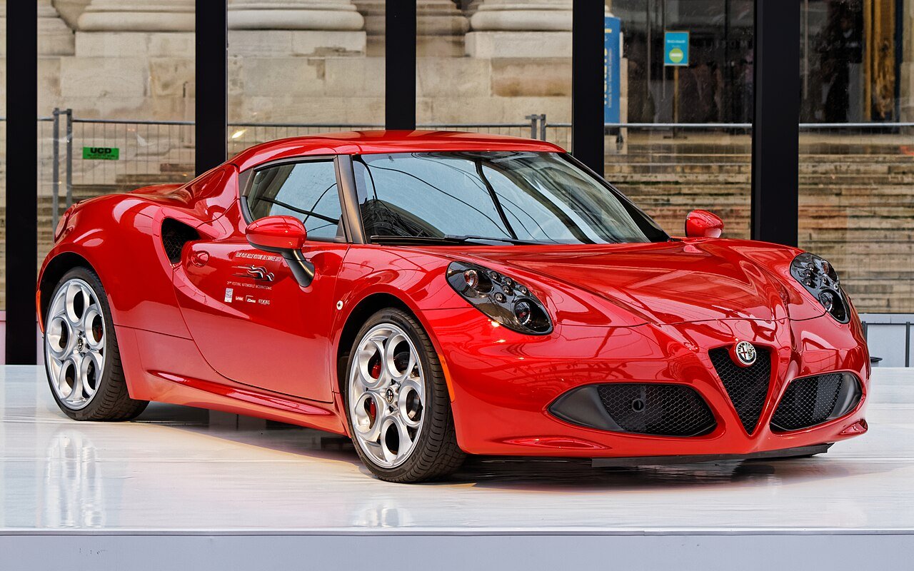 Alfa Romeo 4C Купе