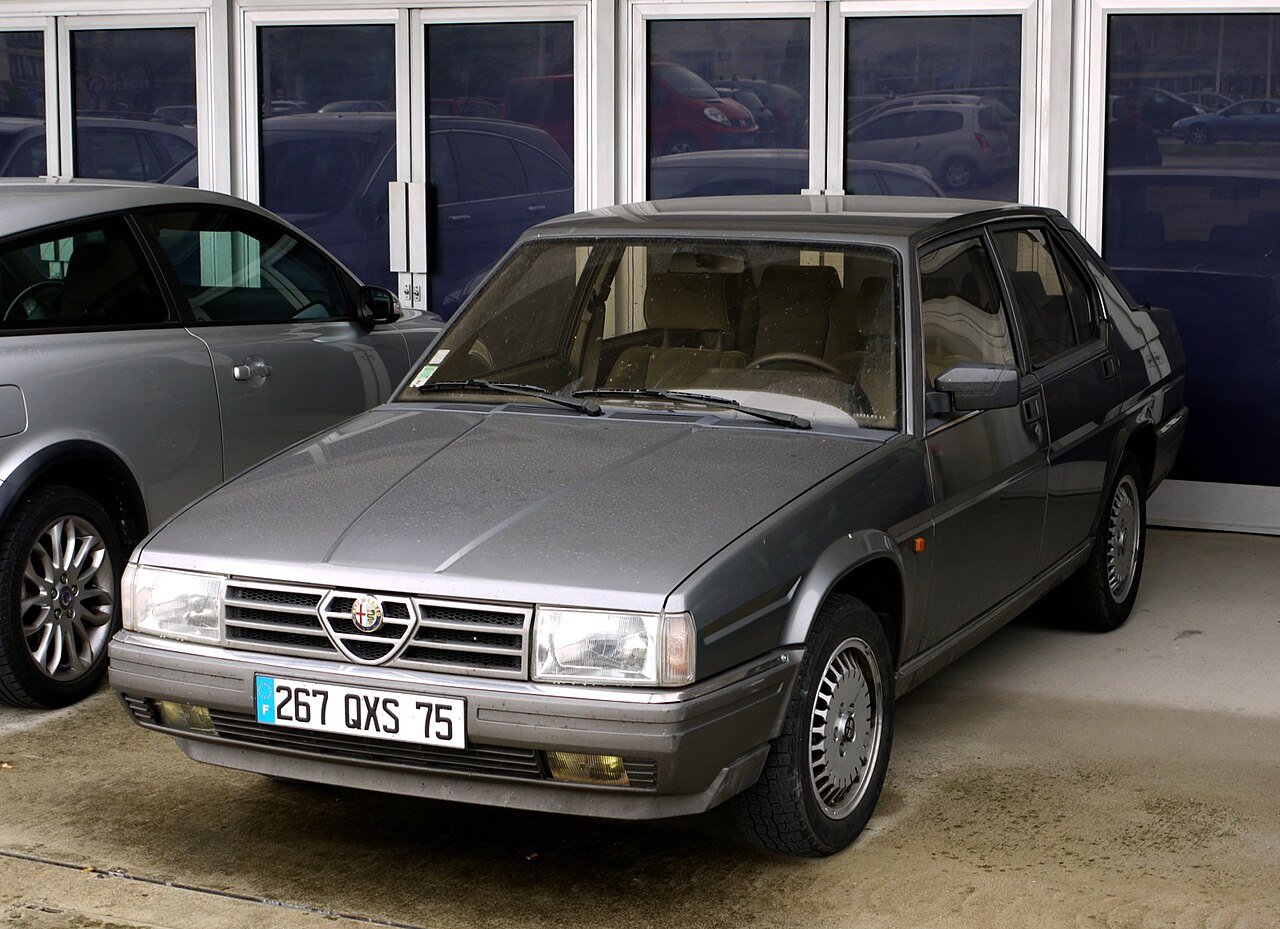 Alfa Romeo 90 Седан