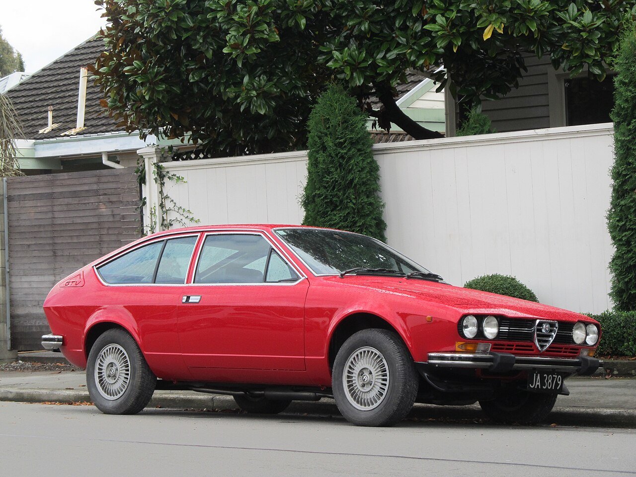 Alfa Romeo Alfetta Седан