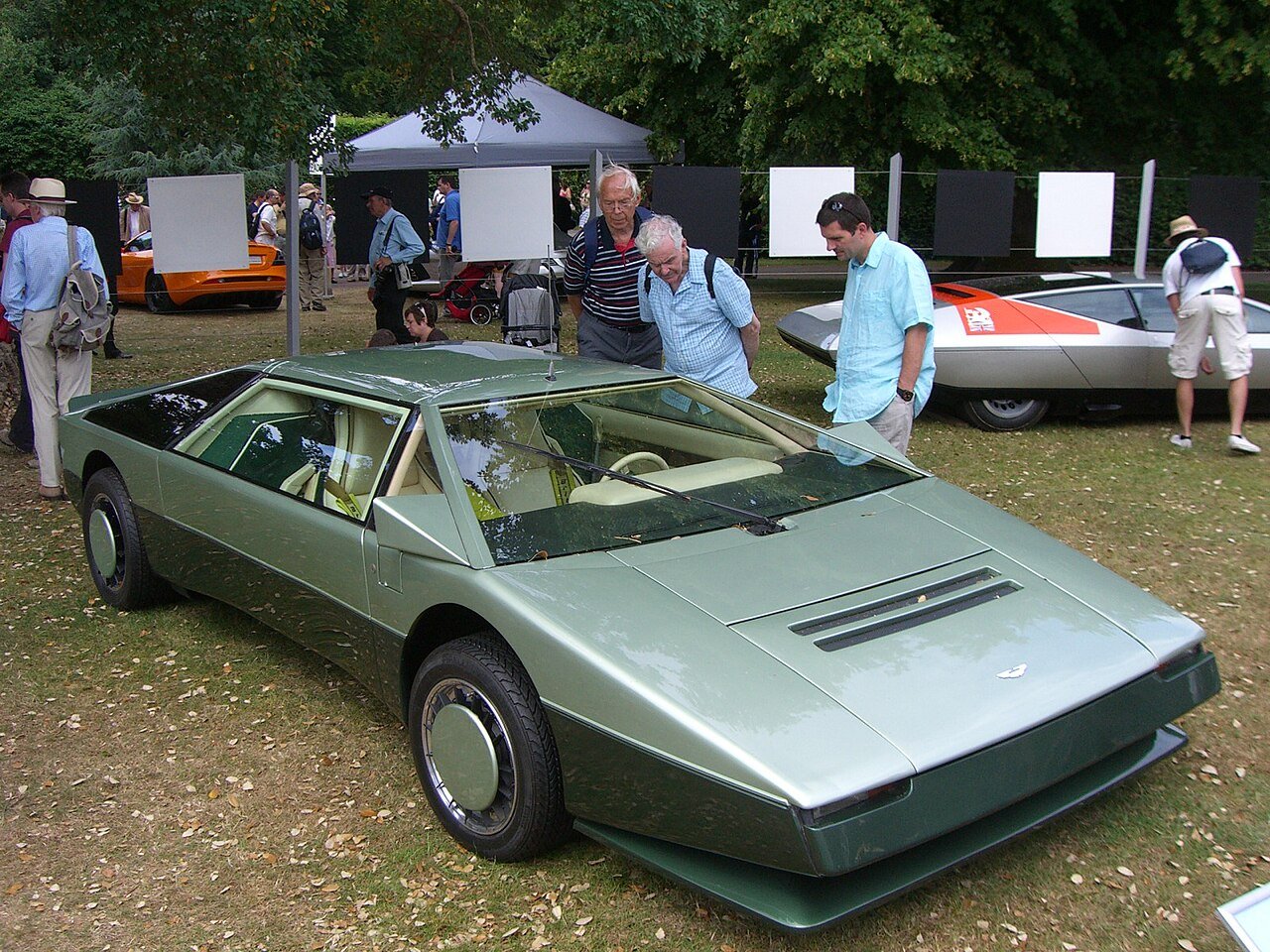 Aston Martin Bulldog Купе
