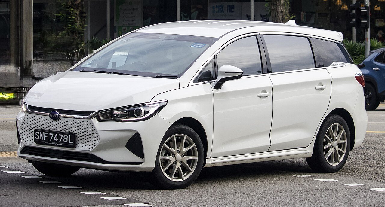 BYD E6 Хэтчбек (5 дв.)