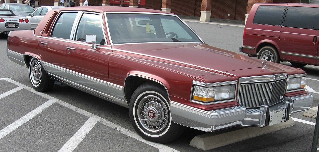 Cadillac Brougham Седан