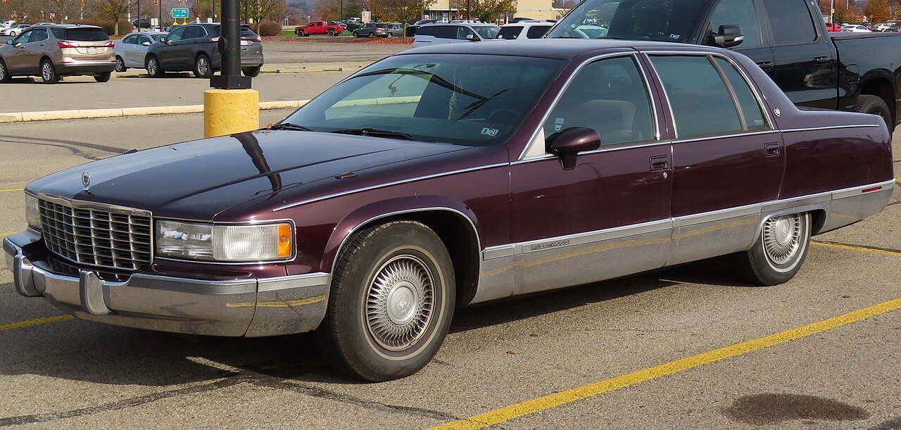 Cadillac Fleetwood Седан