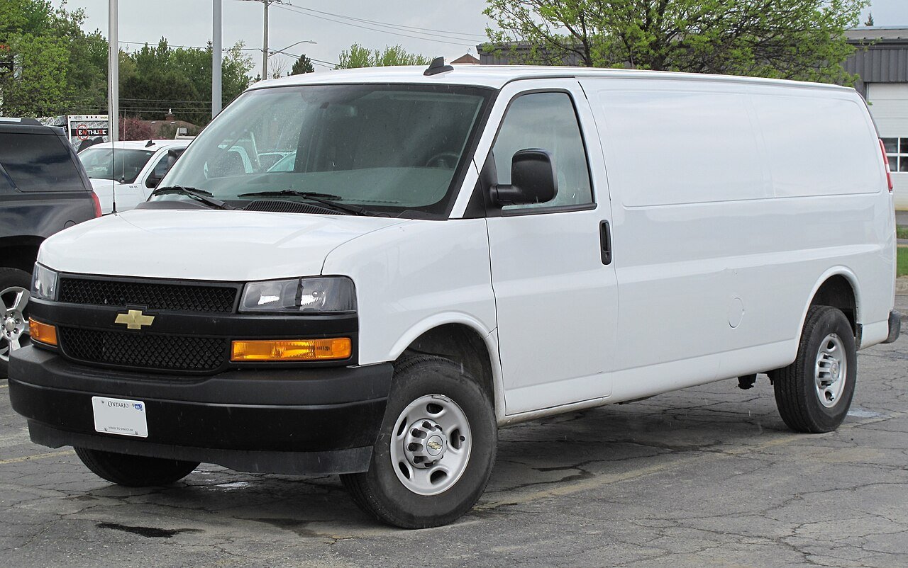 Chevrolet Express Минивэн
