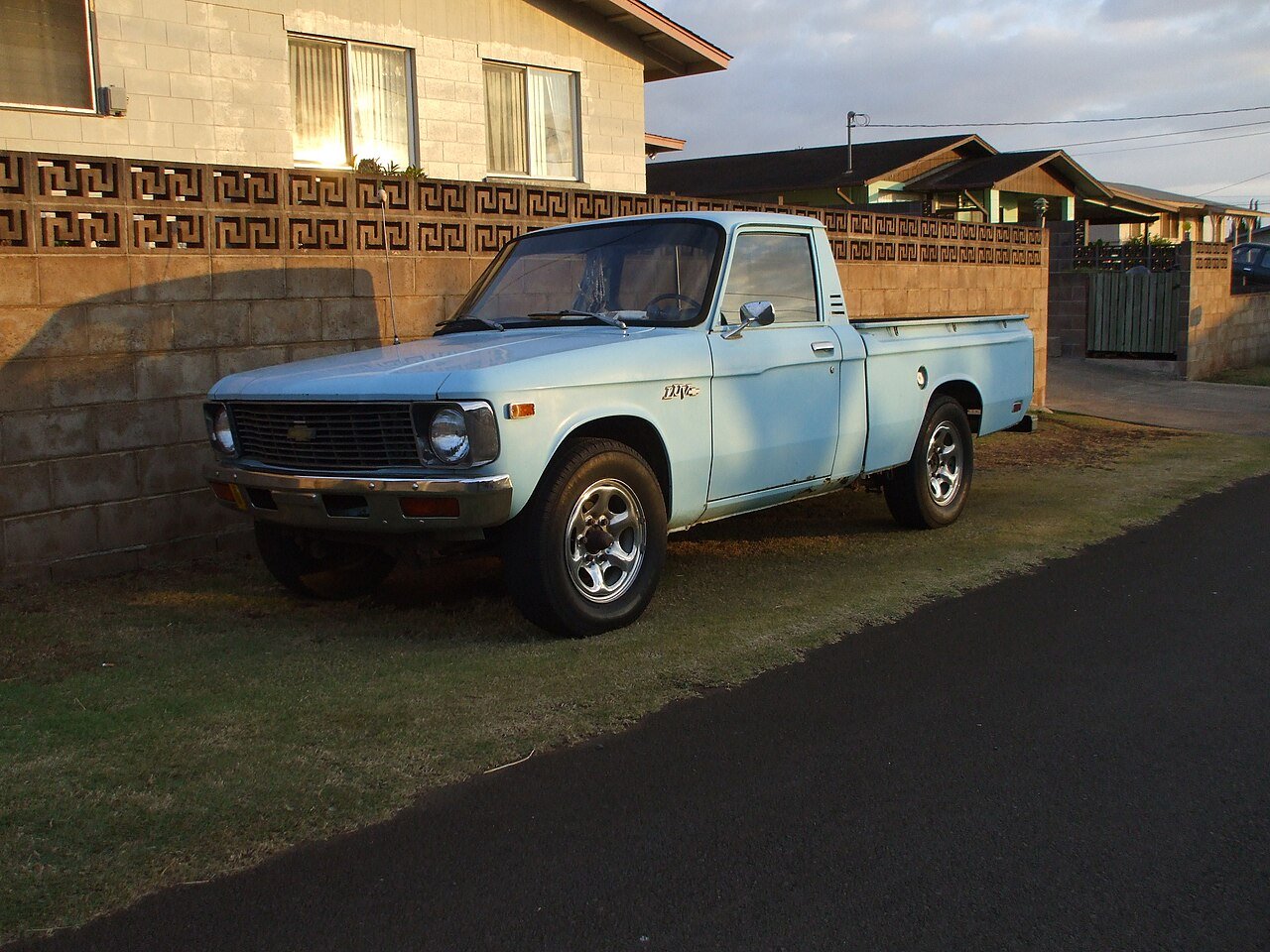 Chevrolet LUV D-MAX Пикап (4 дв.)