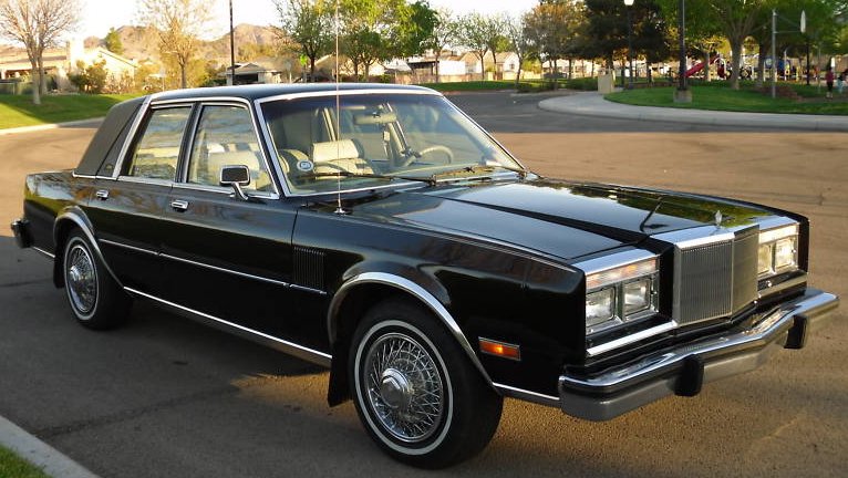 Chrysler Fifth Avenue Седан