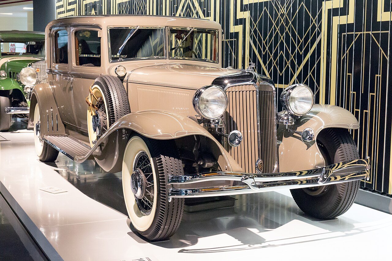 Chrysler Imperial Седан