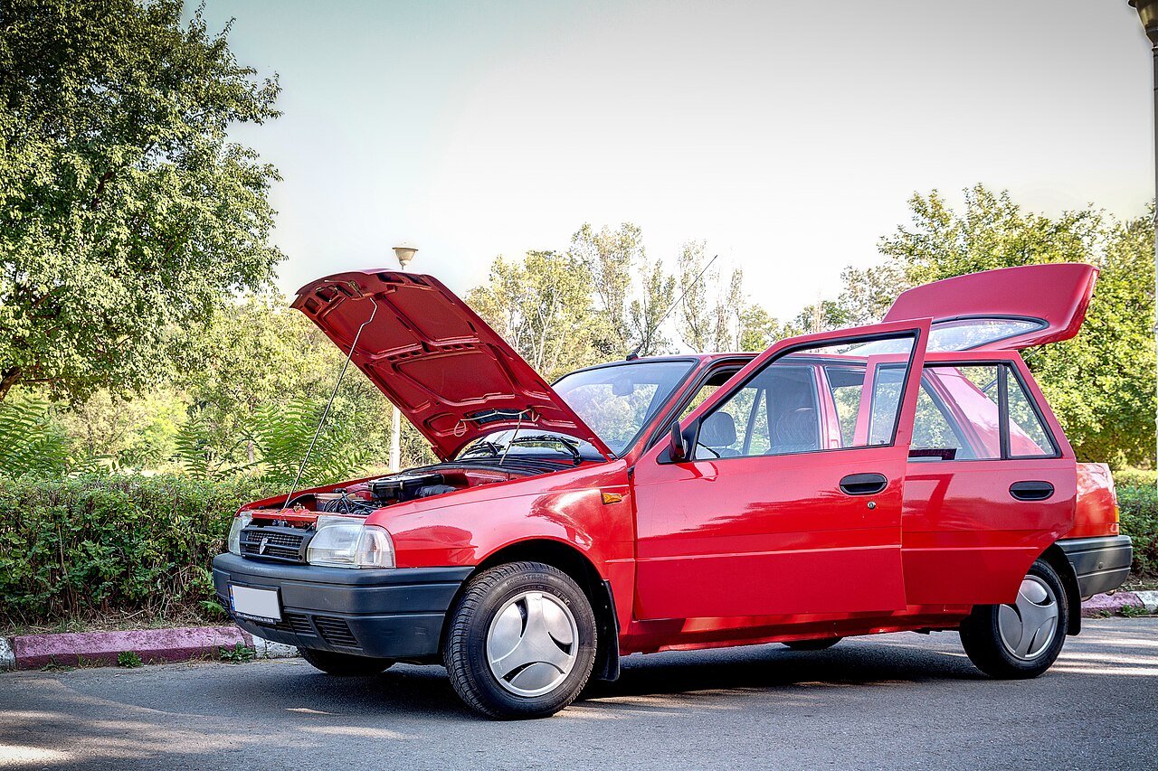 Dacia Nova Лифтбек (5 дв.)