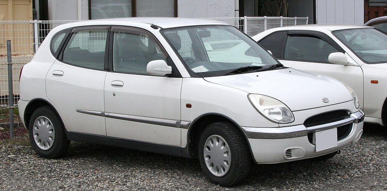 Daihatsu Storia Хэтчбек (5 дв.)