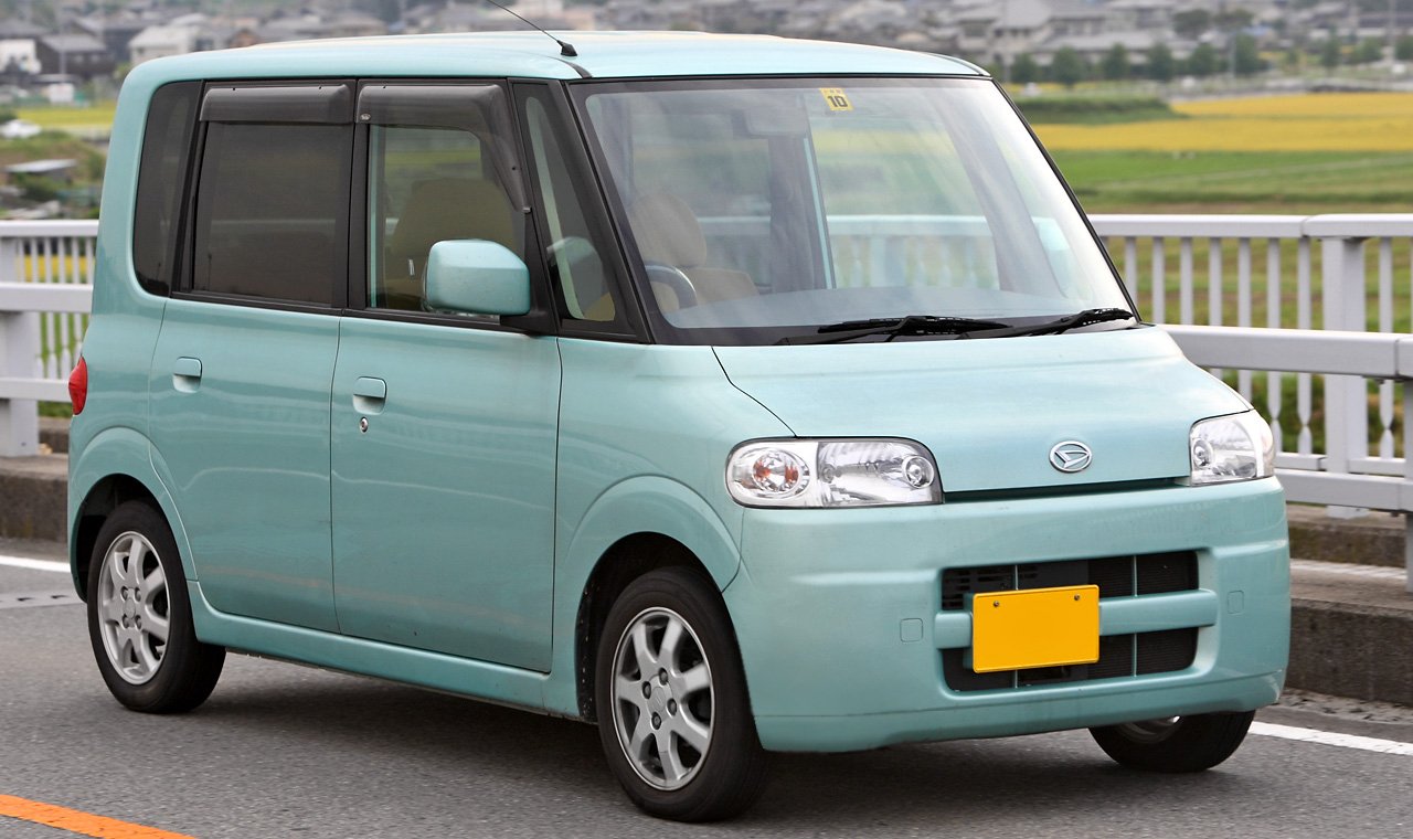 Daihatsu Tanto Микровэн