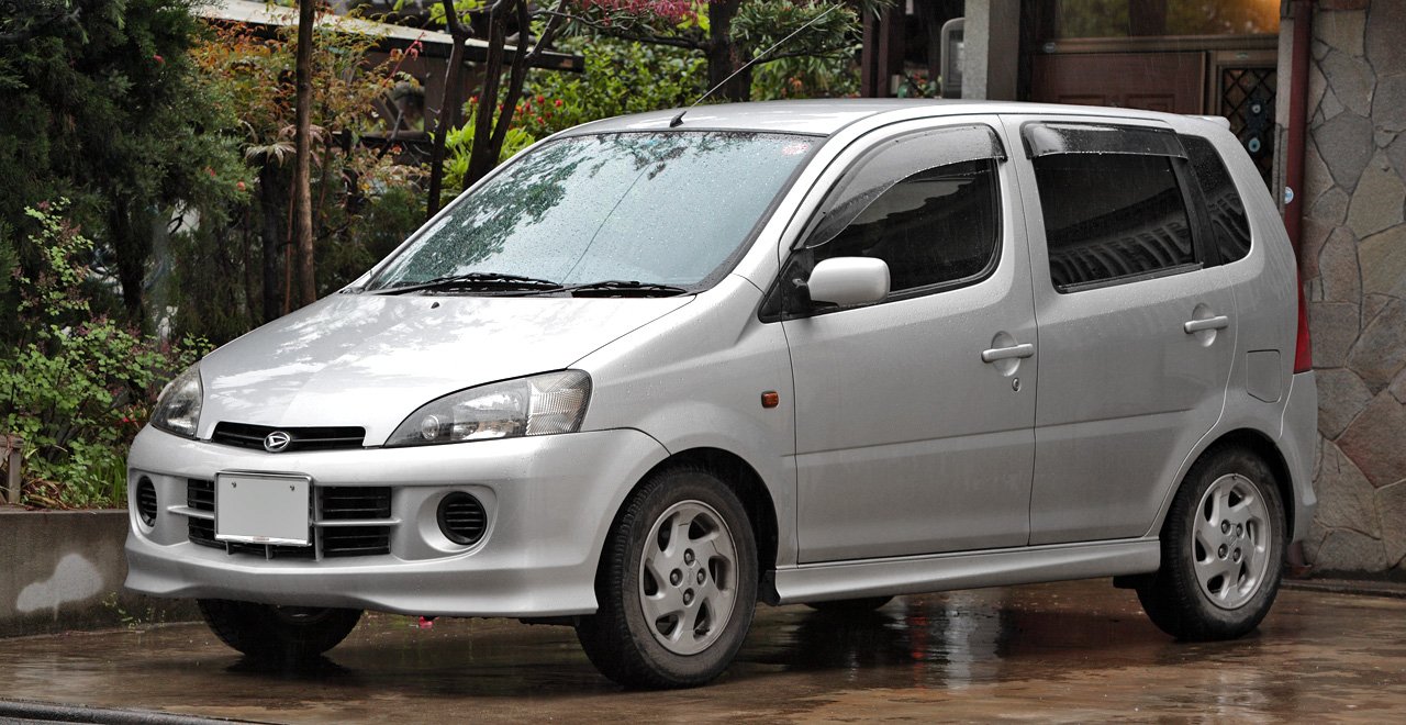 Daihatsu YRV Микровэн