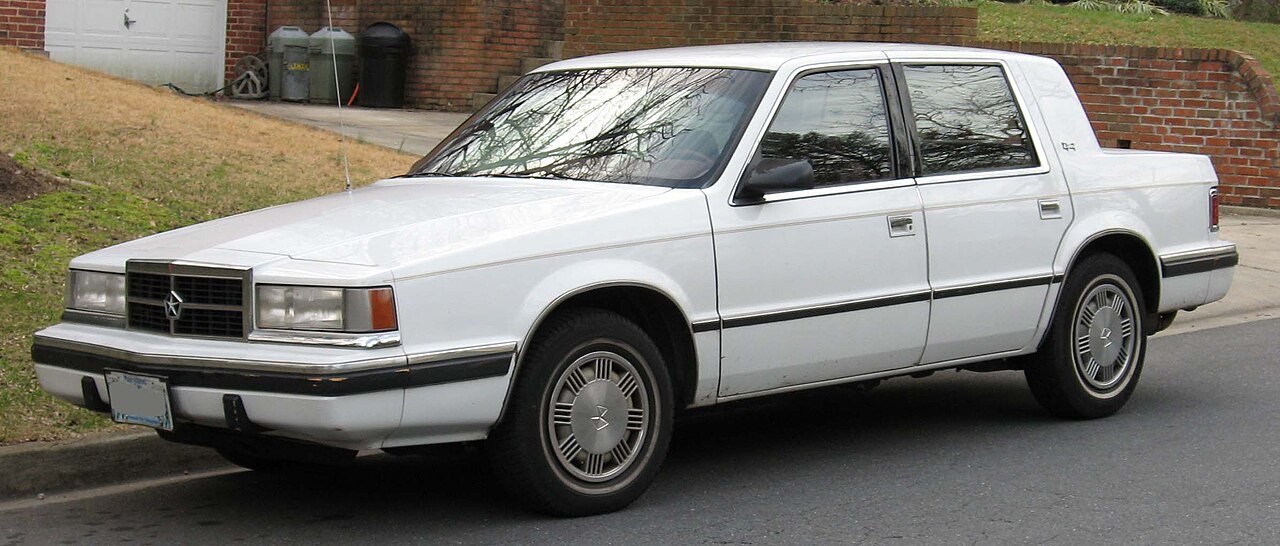 Dodge Dynasty Седан