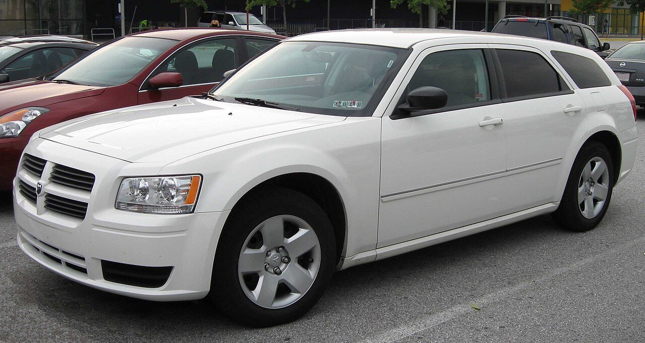 Dodge Magnum Универсал (5 дв.)