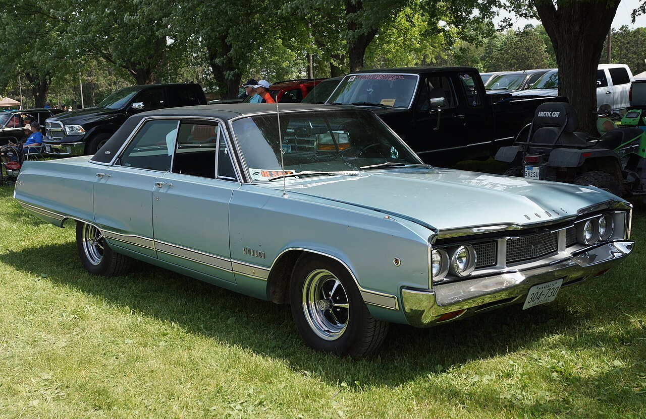 Dodge Monaco Седан