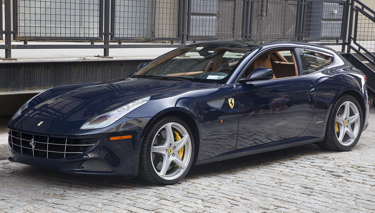 Ferrari FF Хэтчбек (3 дв.)