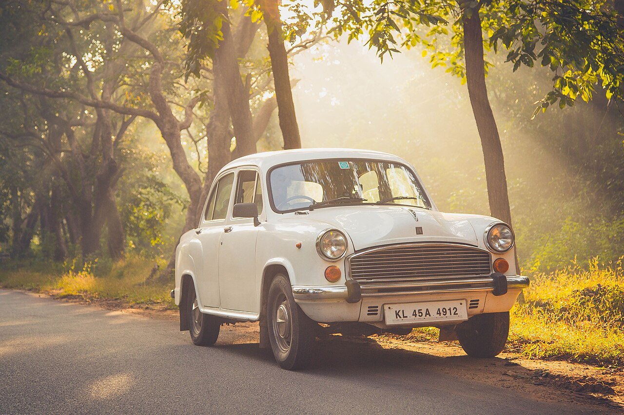 Hindustan Ambassador Седан