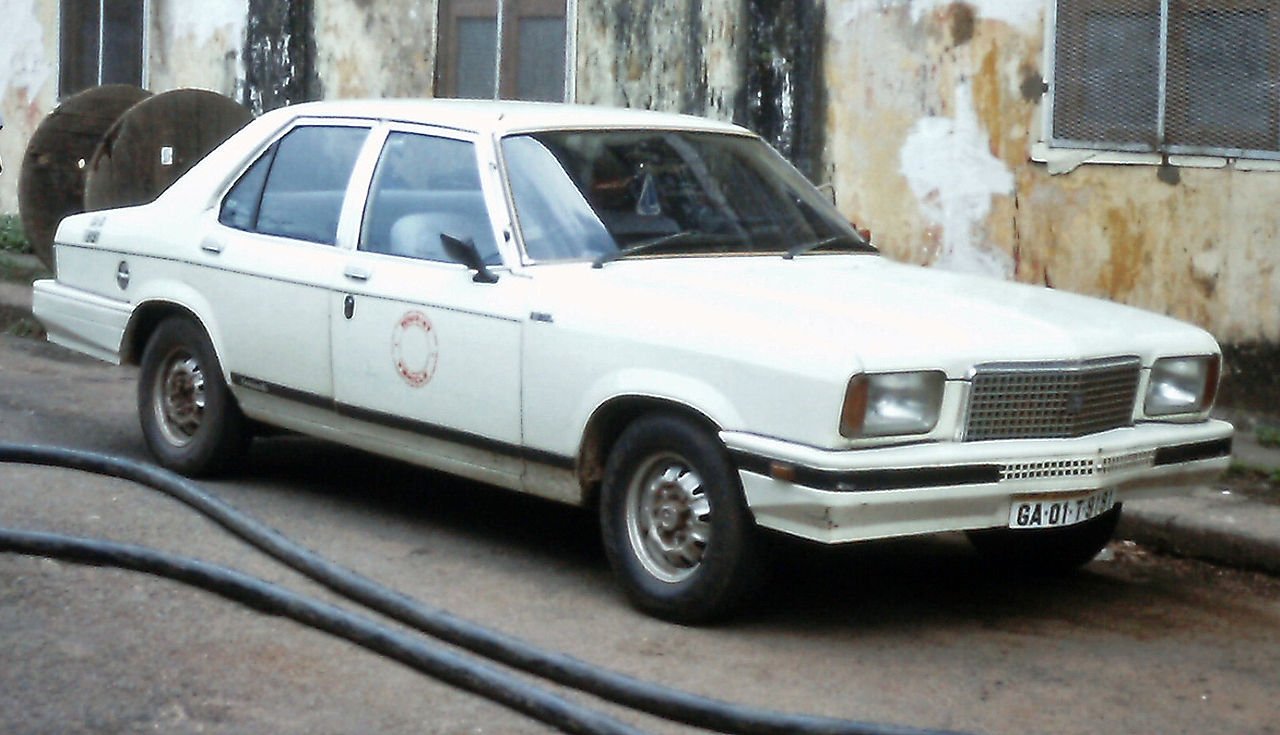 Hindustan Contessa Седан