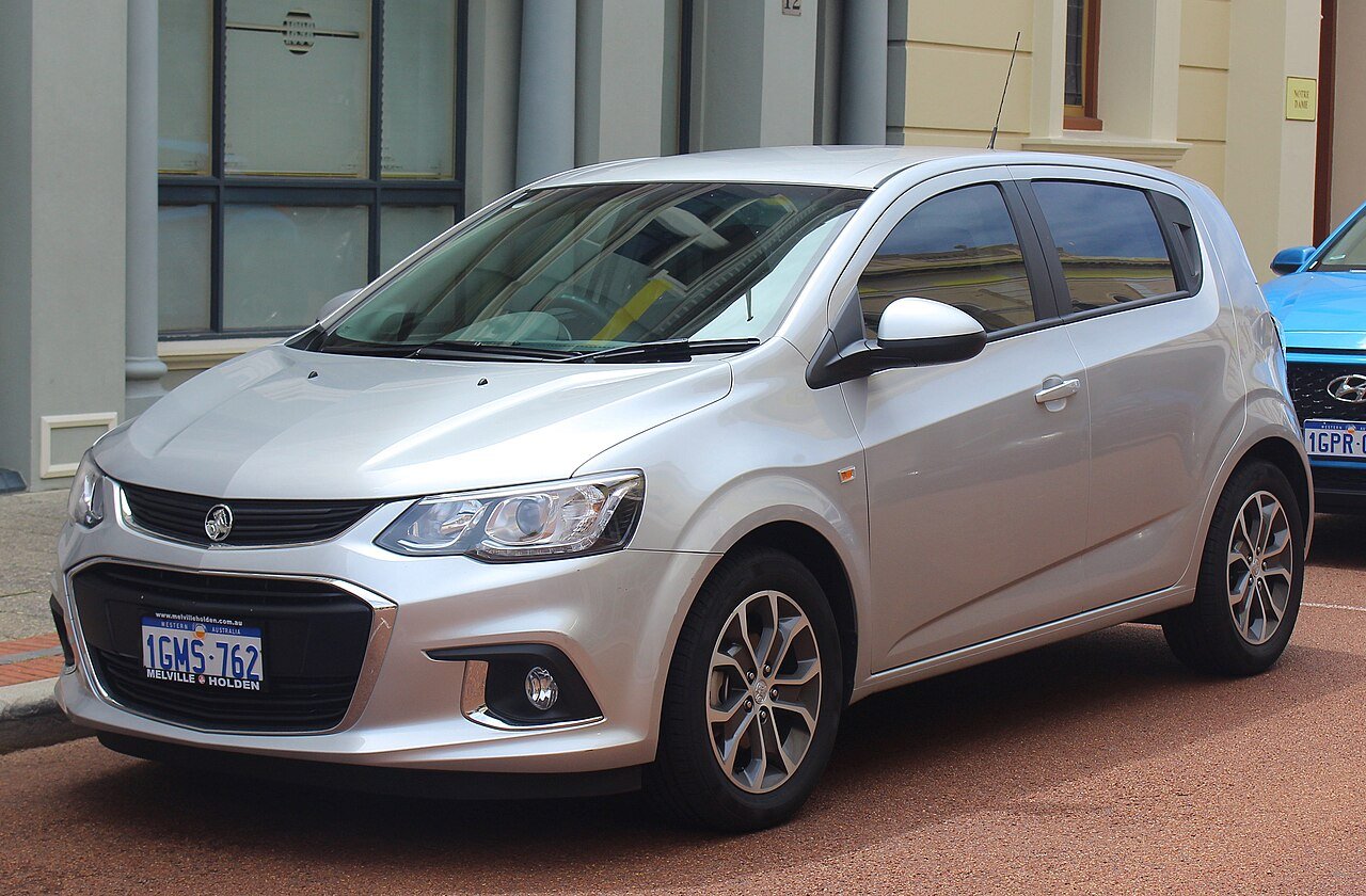Holden Barina Хэтчбек (5 дв.)