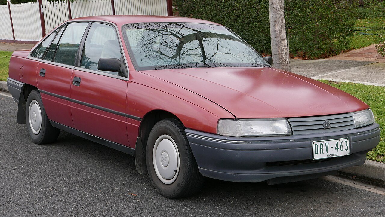 Holden Commodore Универсал (5 дв.)
