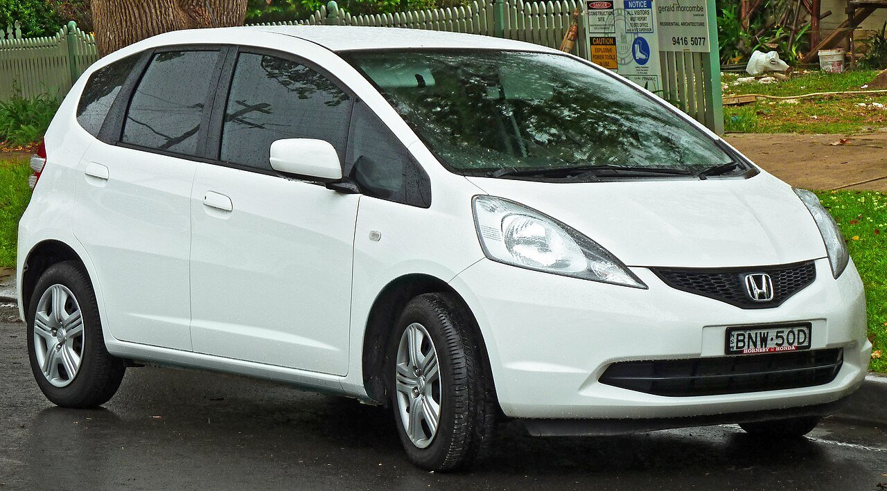 Honda Fit Хэтчбек (5 дв.)