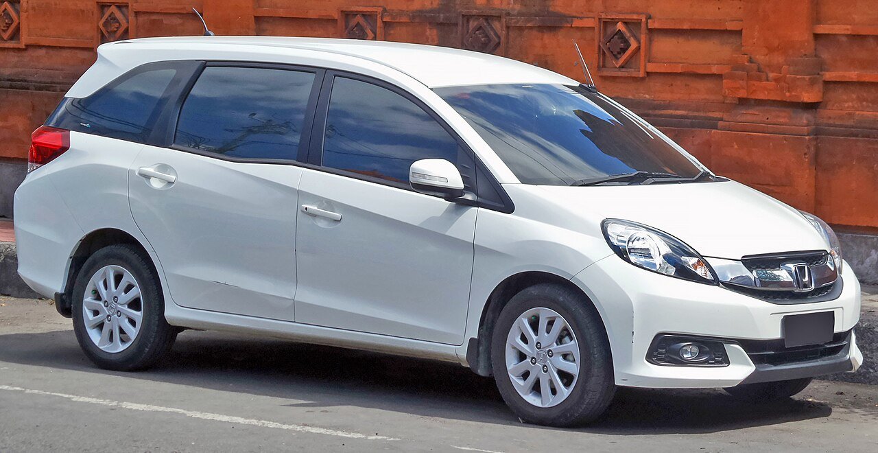 Honda Mobilio Микровэн