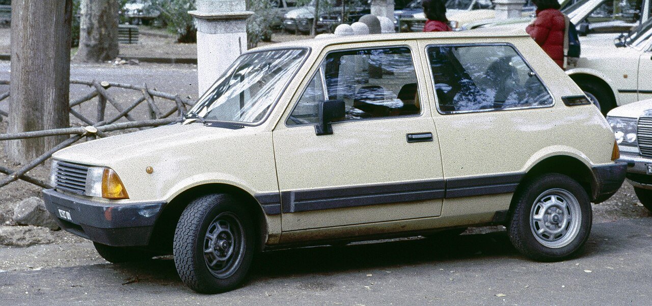 Innocenti Mini Хэтчбек (3 дв.)