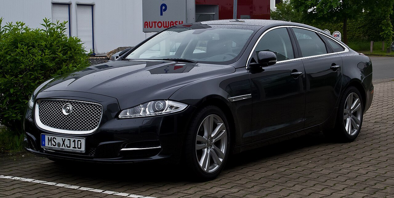 Jaguar XJ Седан