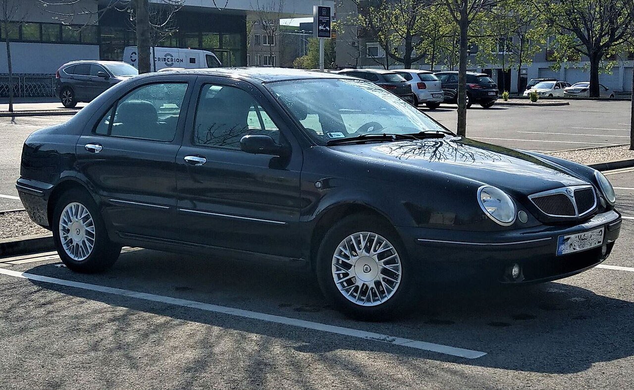 Lancia Lybra Универсал (5 дв.)